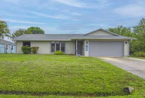 981 SE Candle Avenue, Port Saint Lucie, FL 34983