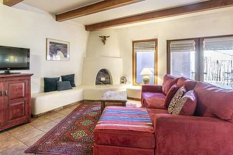 442 Greg, Santa Fe, NM 87501