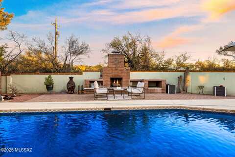 140 E Magee Road, Tucson, AZ 85704