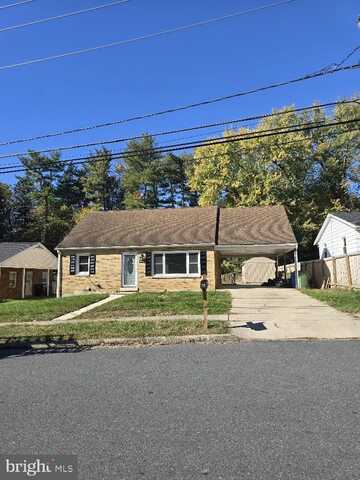 422 N DUKE STREET, HUMMELSTOWN, PA 17036