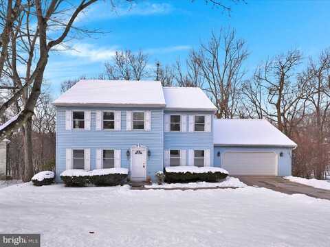 815 ZERMATT DRIVE, HUMMELSTOWN, PA 17036