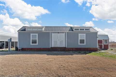 237 W Weinberger Road, West, TX 76691