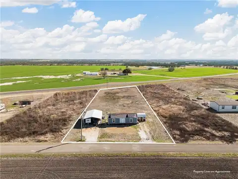 237 W Weinberger Road, West, TX 76691