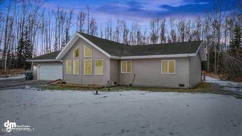 6370 W Commadore Lane, Wasilla, AK 99623