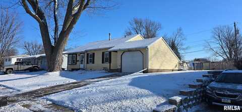 1215 8TH Avenue North, Clinton, IA 52732