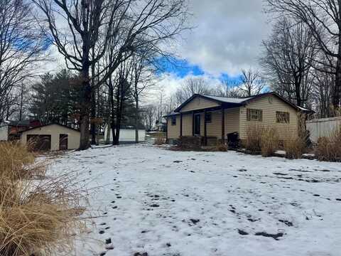 927 OLD GRANDVIEW ROAD, BEAVER, WV 25813