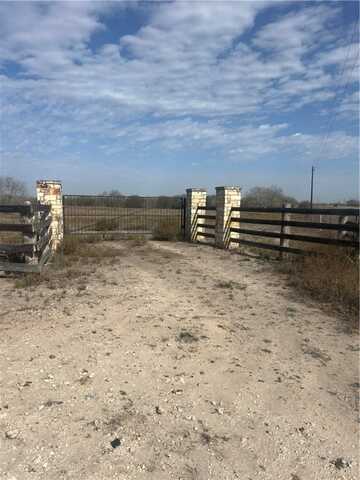 N Hollow Tree Road N, Alice, TX 78332