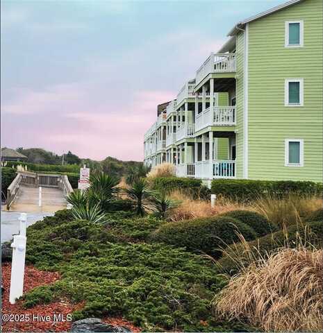 9201 Coast Guard Road, Emerald Isle, NC 28594