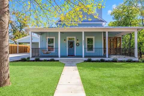 807 Orange St, Fredericksburg, TX 78624