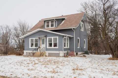 608 South Street, Urbana, IA 52345