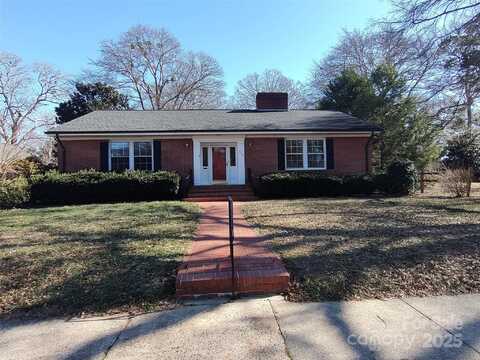 352 7th Street NW, Hickory, NC 28601