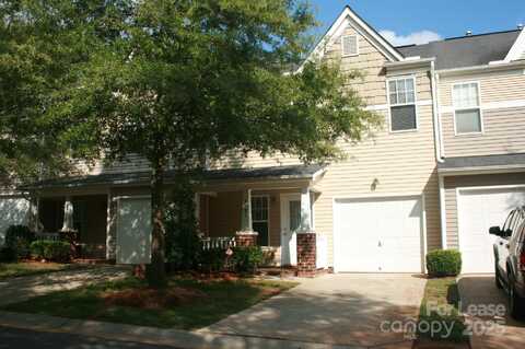 5521 Santeelah Court, Charlotte, NC 28217