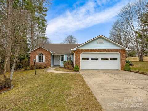 5 St Andrews Drive, Etowah, NC 28729