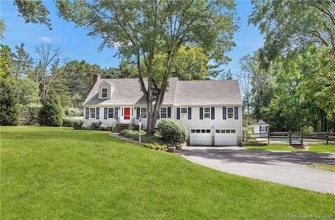 36 Apple Tree Lane, New Canaan, CT 06840