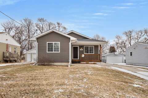 3413 E 39th Street, Des Moines, IA 50317