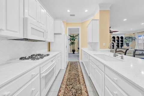 103 Cayman Cove, Destin, FL 32541