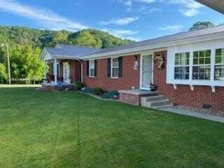 44 Music Street, Prestonsburg, KY 41653