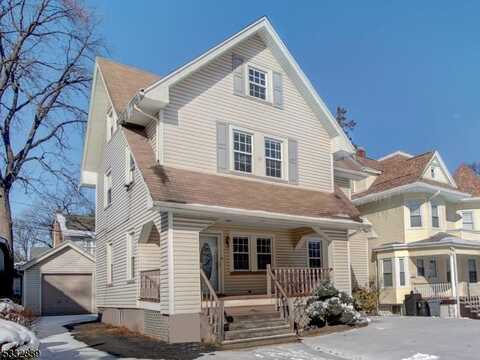 49 Fulton St, East Orange, NJ 07017