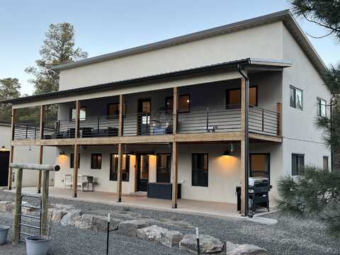 450 Juan Tomas Road, Tijeras, NM 87059