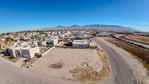 2057 BOY SCOUT Lane, Sunland Park, NM 88063