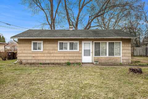 2070 Dean Avenue, Holt, MI 48842