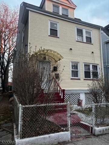 8 Treacy Ave, Newark, NJ 07108