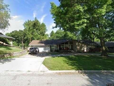 10409 Sagamore Road, Leawood, KS 66206