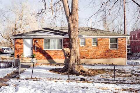 900 Pottawatomie Street, Leavenworth, KS 66048