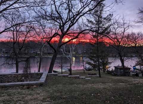8219 NW Hillside Drive, Weatherby Lake, MO 64152