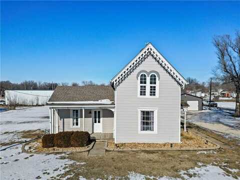 300 W McKissock Street, Holden, MO 64040