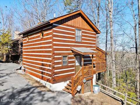 742 Nigthawk Way, Pigeon Forge, TN 37863