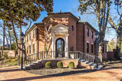425 N RIVER OAKS, Memphis, TN 38120