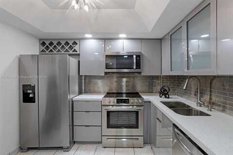 1623 Collins Ave, Miami Beach, FL 33139