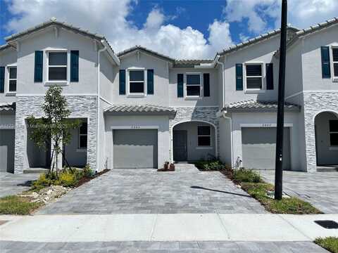 2605 SE 11th St, Homestead, FL 33035