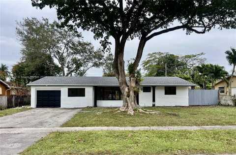 4461 NW 3rd Ct, Plantation, FL 33317