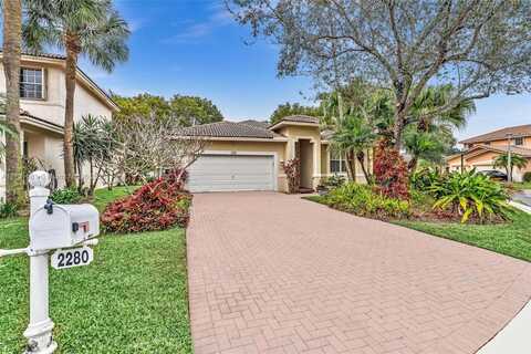 2280 NW 72nd Way, Pembroke Pines, FL 33024