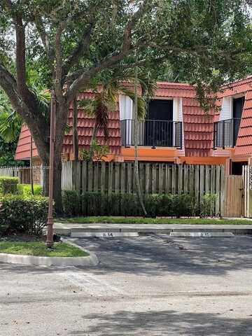 9876 NW 6th Ct, Plantation, FL 33324