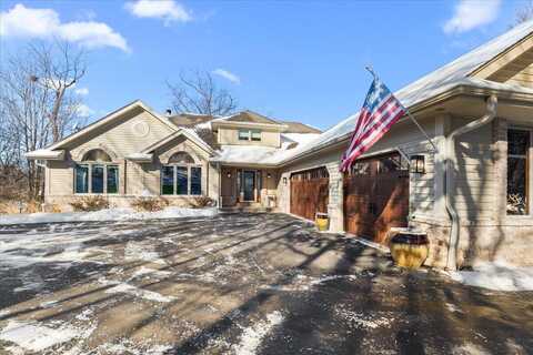 N71w30930 Club Cir, Hartland, WI 53029