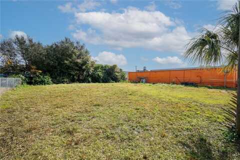 2471 GREENWAY, SANFORD, FL 32771
