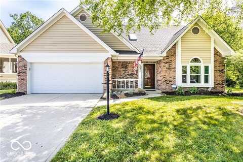 55 Palomino Court, Zionsville, IN 46077