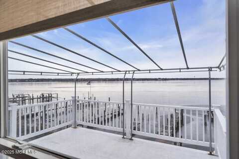 1420 Summit Avenue, Toms River, NJ 08753