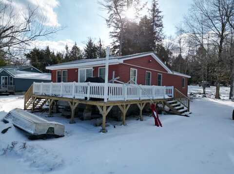 23 Fern Lane, Lincoln, ME 04457