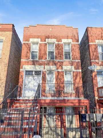 460 W 28th Place, Chicago, IL 60616