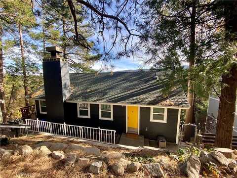 23870 Lakeview Drive, Crestline, CA 92325