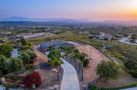 650 Crystal Mountain Circle, Riverside, CA 92506