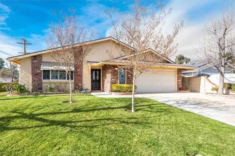 25057 Green Mill Avenue, Newhall, CA 91321