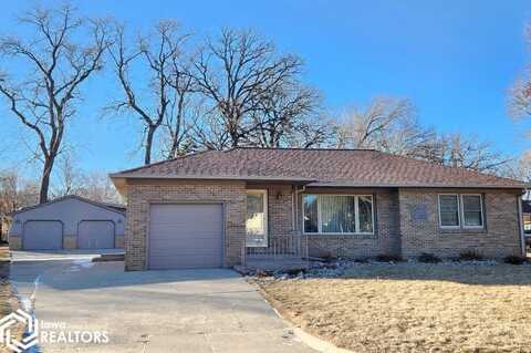 519 17th Street W, Clear Lake, IA 50428