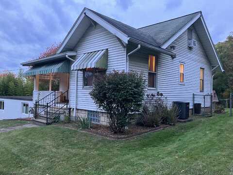 1129 Charles Avenue, Morgantown, WV 26505