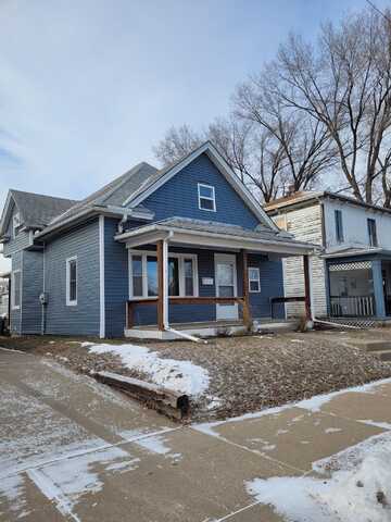 604 W 3rd, Sioux City, IA 51103