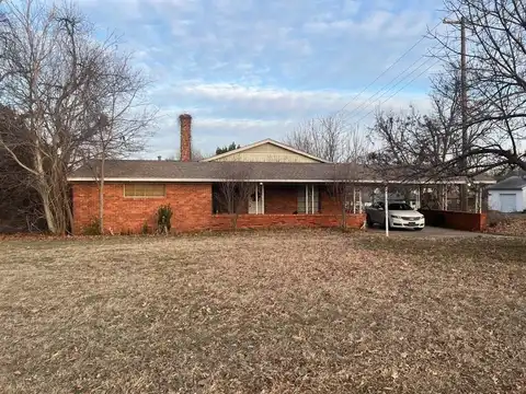 1427 S 16th Street, Chickasha, OK 73018